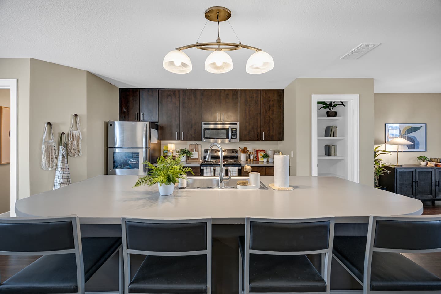 Axis-at-SMTX—Model—Kitchen-(2)